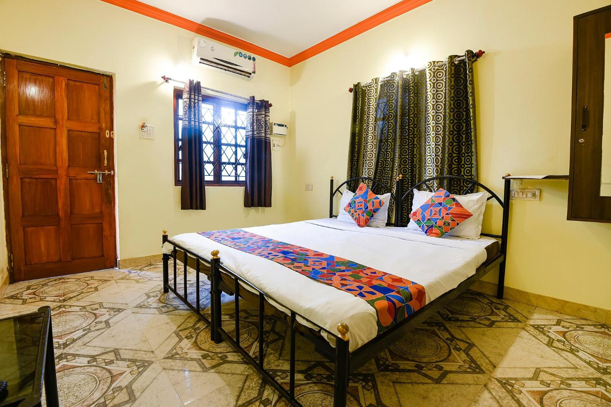 Fabhotel Joaquim Beachside Resort - Nr Tito'S Lane, Baga Beach Buitenkant foto