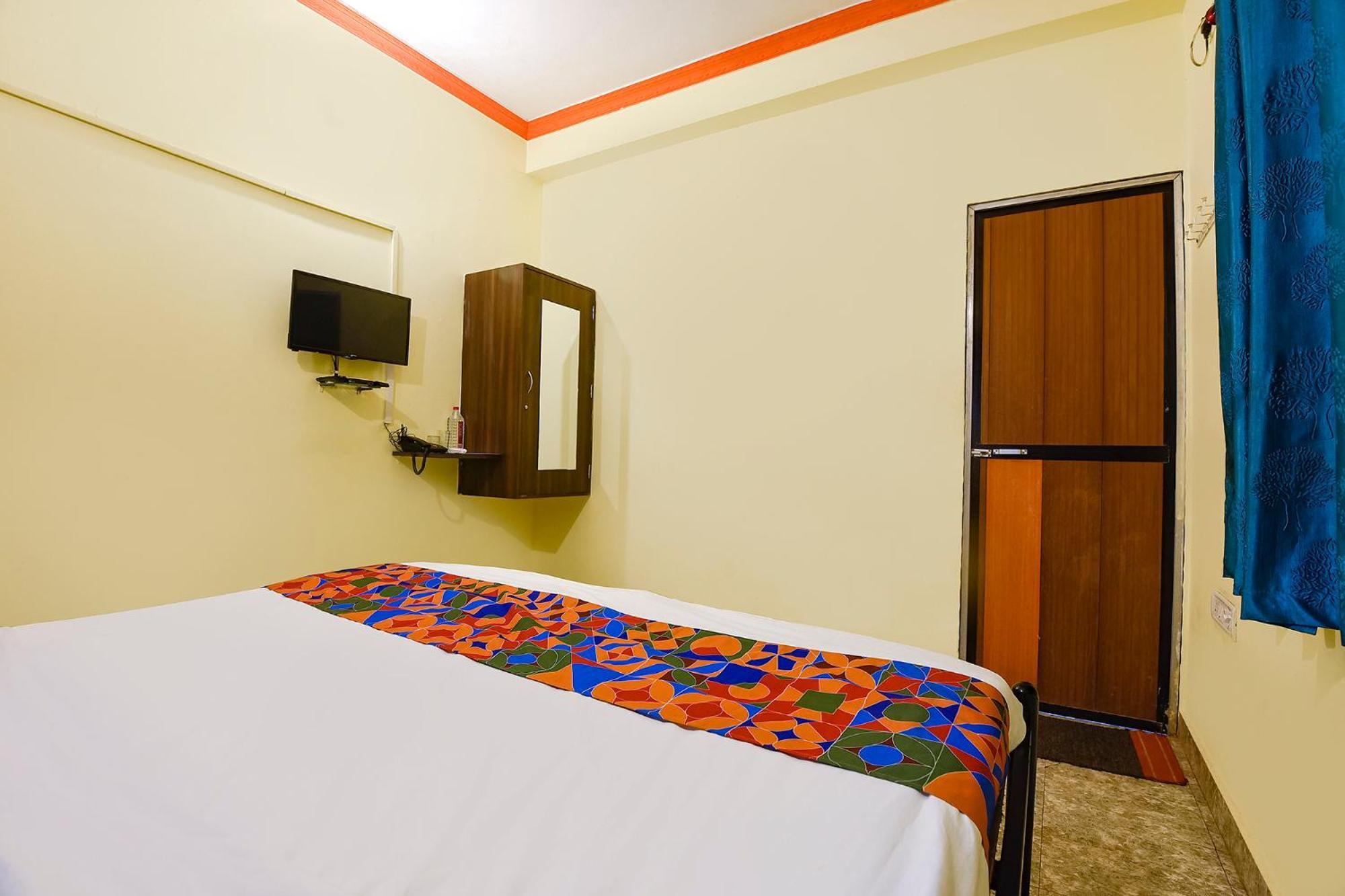 Fabhotel Joaquim Beachside Resort - Nr Tito'S Lane, Baga Beach Buitenkant foto