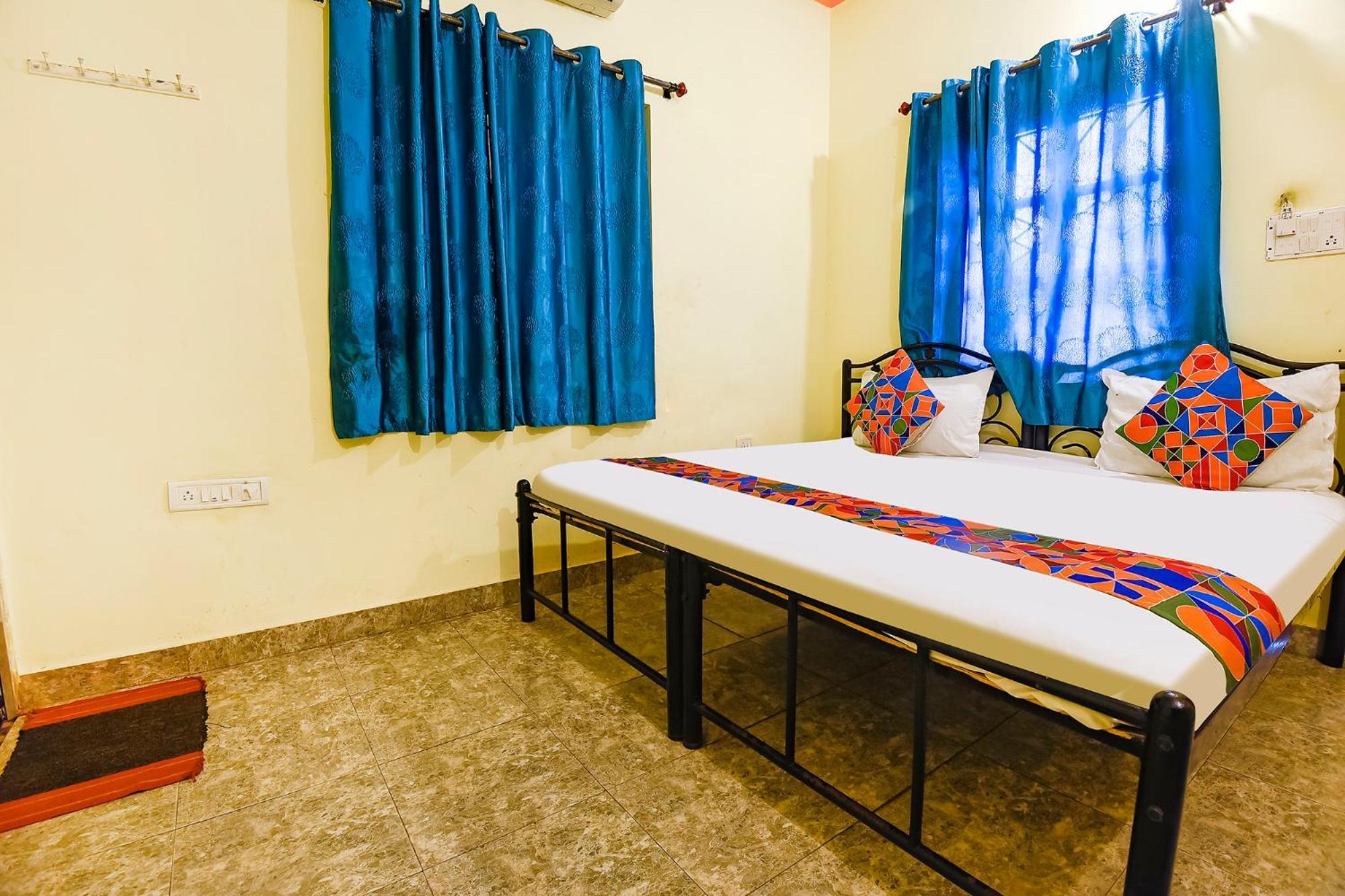 Fabhotel Joaquim Beachside Resort - Nr Tito'S Lane, Baga Beach Buitenkant foto