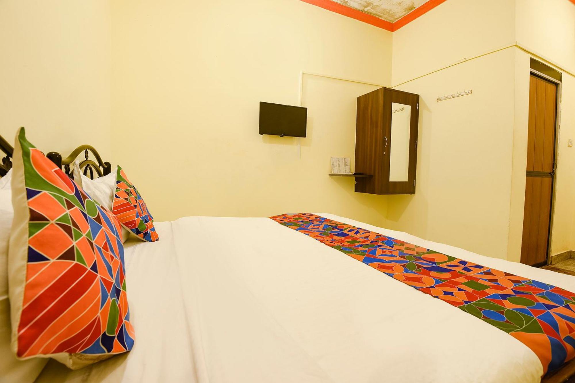 Fabhotel Joaquim Beachside Resort - Nr Tito'S Lane, Baga Beach Buitenkant foto
