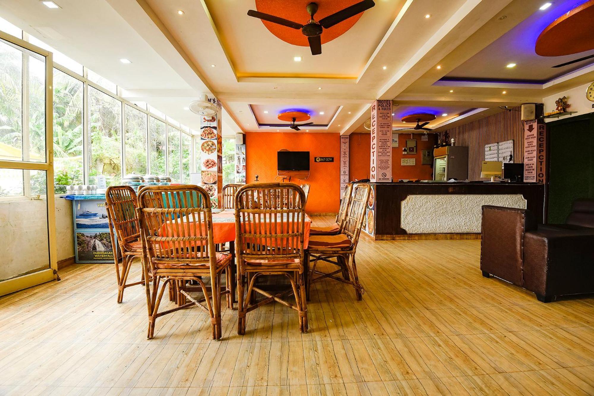Fabhotel Joaquim Beachside Resort - Nr Tito'S Lane, Baga Beach Buitenkant foto