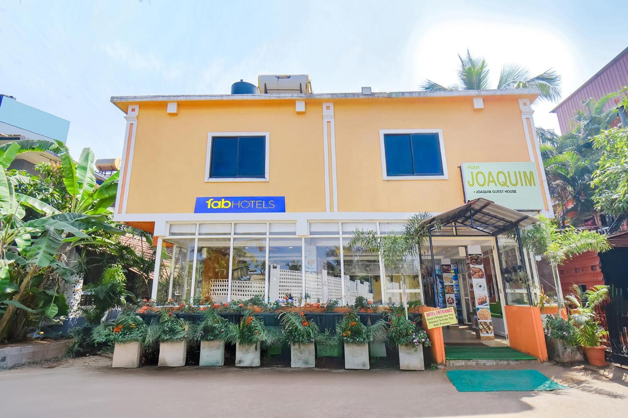 Fabhotel Joaquim Beachside Resort - Nr Tito'S Lane, Baga Beach Buitenkant foto